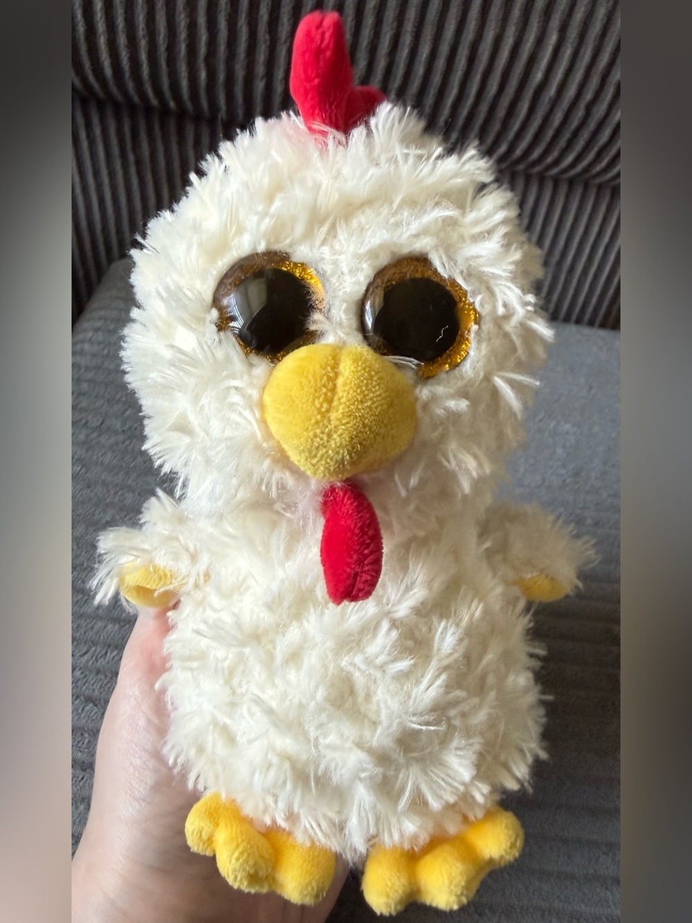 Hennie the Chicken (TY Beanie Boos, 2019) Rural King Exclusive No Tag Toy
